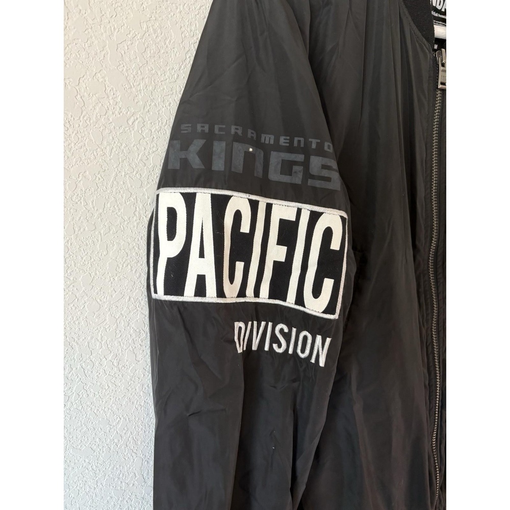 RARE NBA Kings Pacific Division Black Jacket - Limited Edition Arc Logo - Size M - Picture 7 of 12